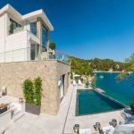 Villa Exclusive Bra with swimming pool on the island of Bra in Croatia 30